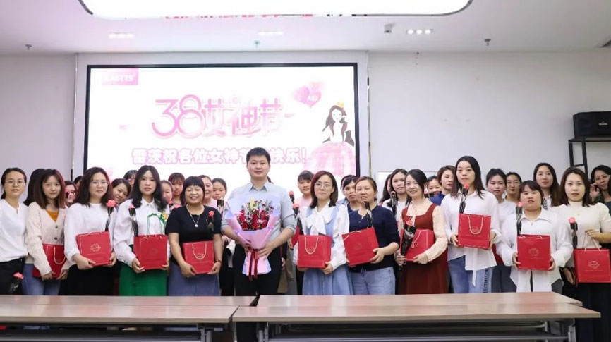 春風(fēng)十里不如你：雷茨慶祝第100個(gè)婦女節(jié)！
